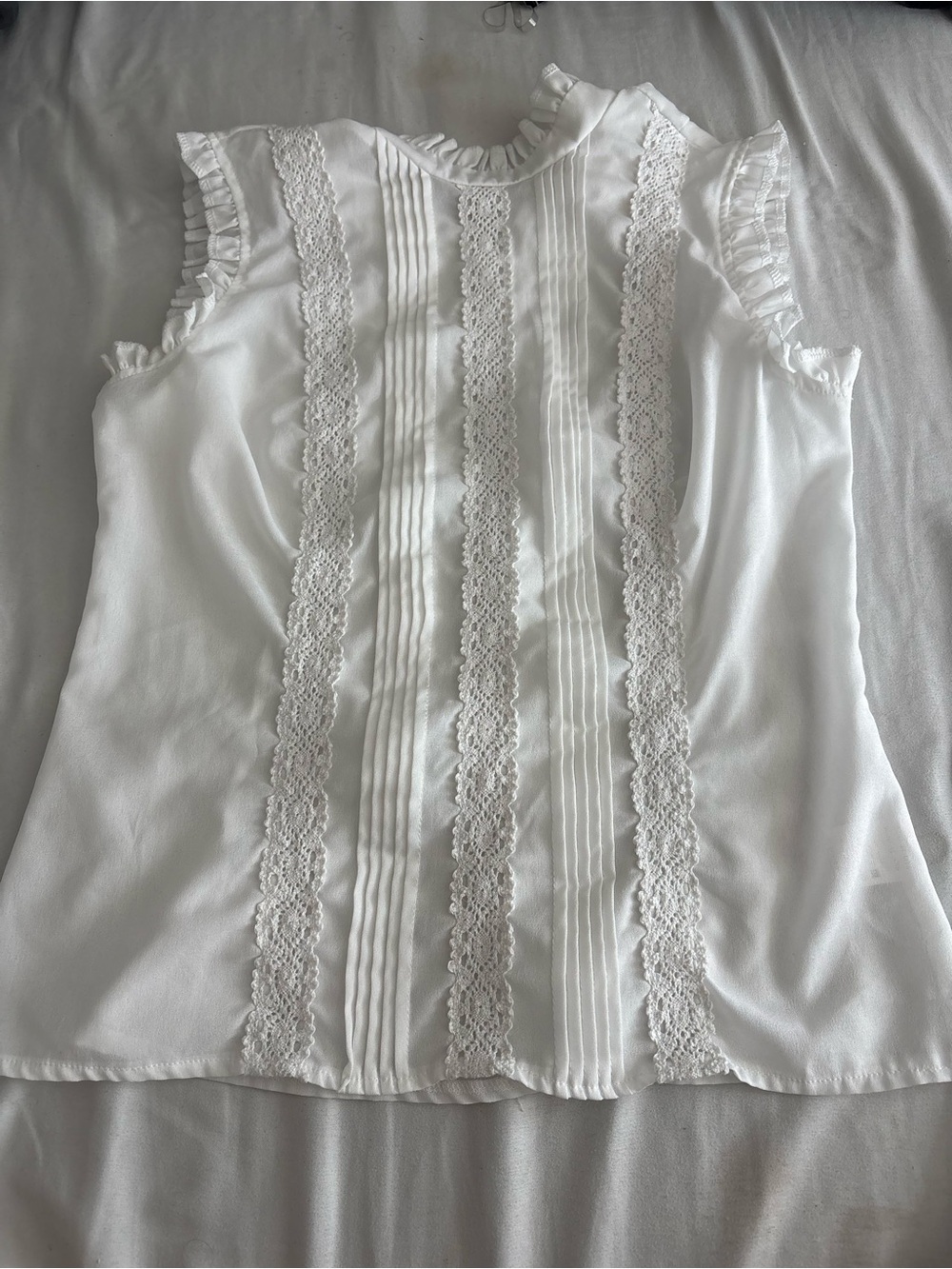 Kim Rogers White Lace-Trim Sleeveless Blouse